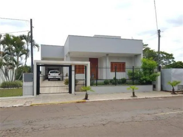 Casa com 4 dormitórios