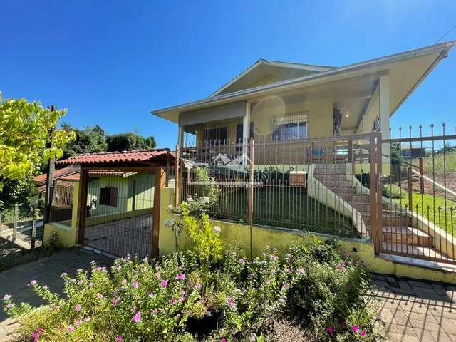Casa com 4 dormitórios