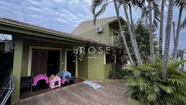 Casa com 4 dormitórios