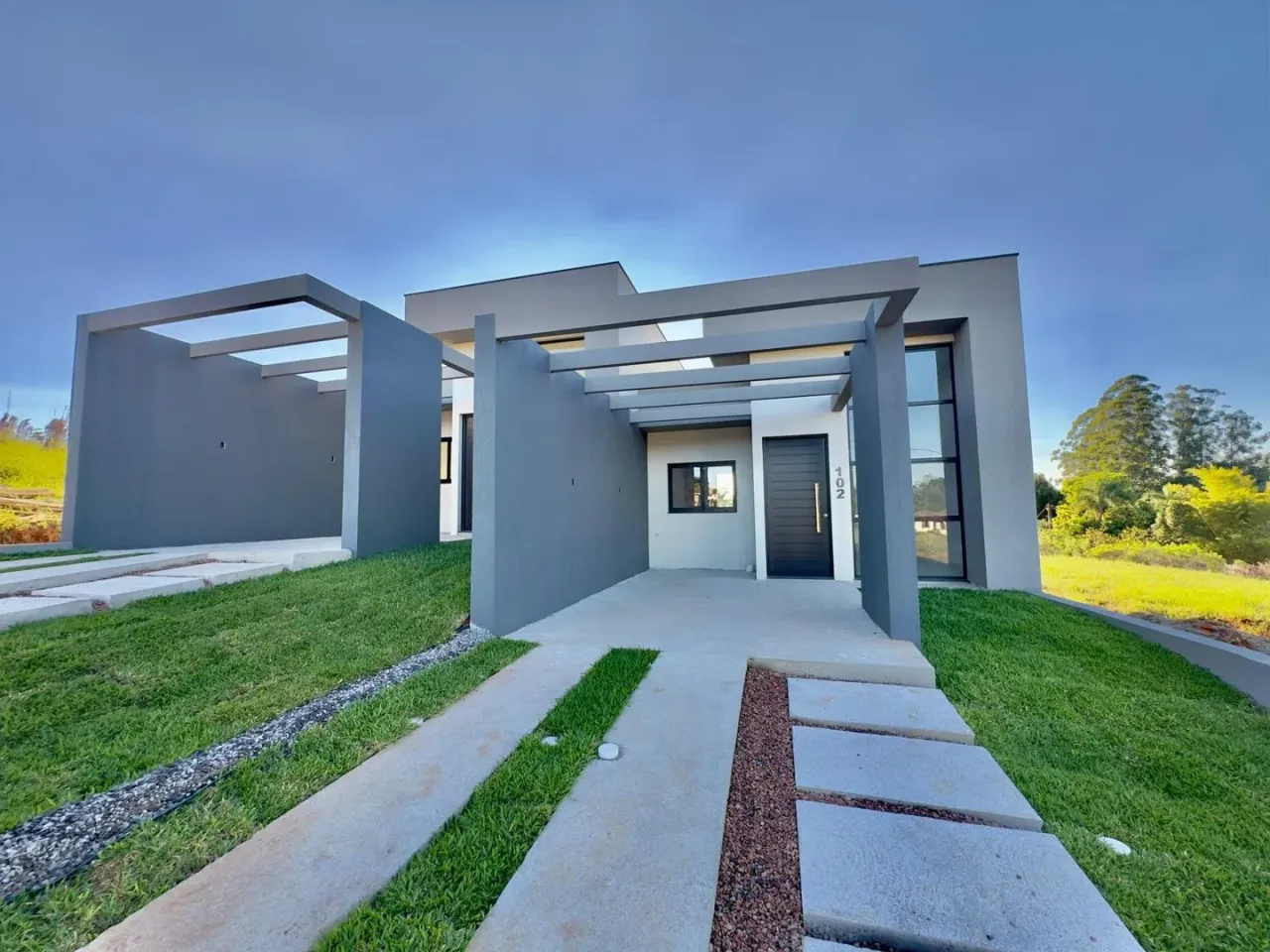 Casa geminada com 2 dormitórios, foto 1