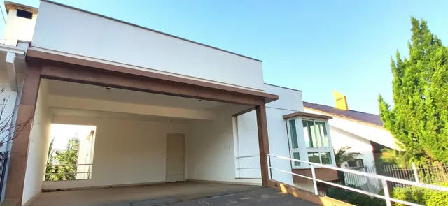 Casa com 3 dormitórios