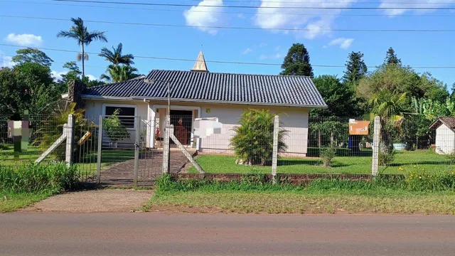 Casa com 4 dormitórios