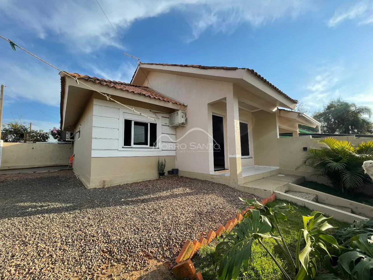 Casa geminada com 2 dormitórios, foto 1