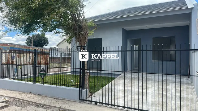 Casa geminada com 2 dormitórios