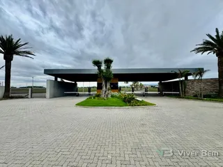 Casa com 4 dormitórios, foto 1
