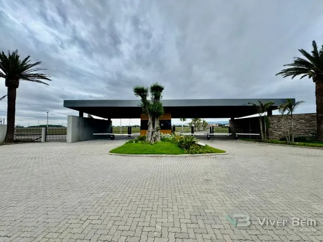 Casa com 4 dormitórios