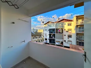 Vista de um terraço com vista para edifícios residenciais em Lajeado.