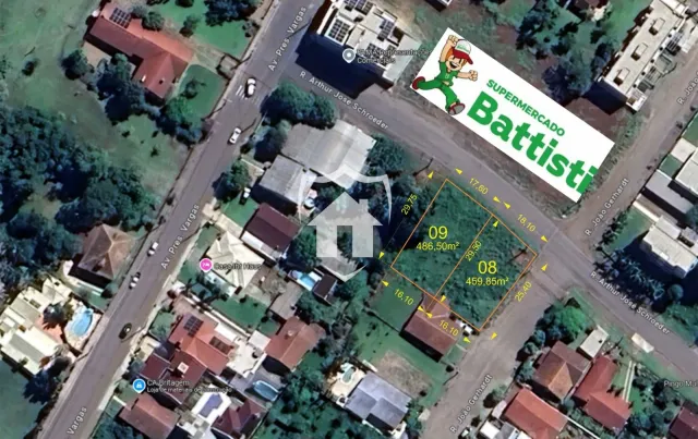 Vista aérea de um lote residencial em Lajeado, mostrando suas dimensões e limites.