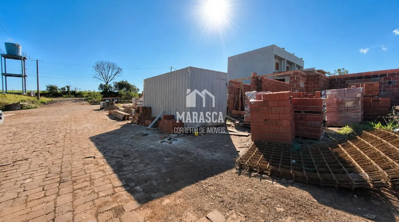 Casa geminada com 2 dormitórios, foto 1