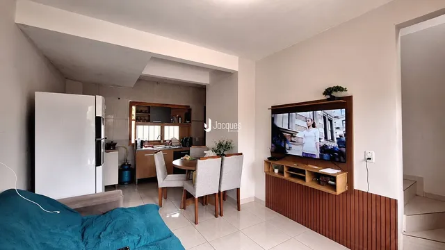 Sobrado com 2 dormitórios