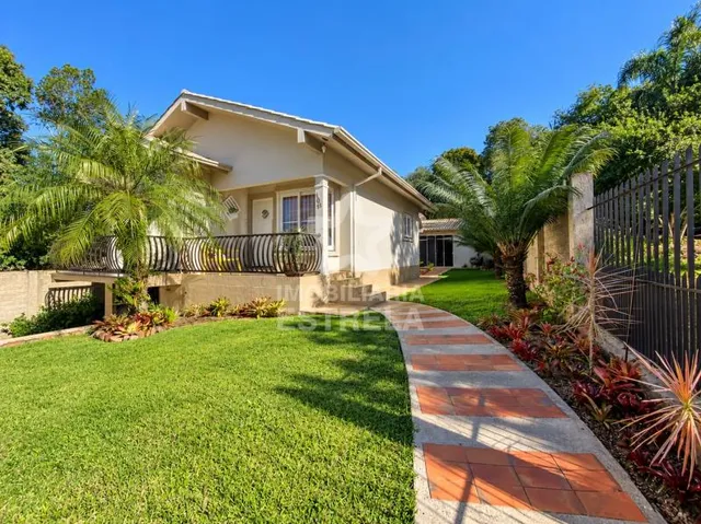 Casa com 2 dormitórios