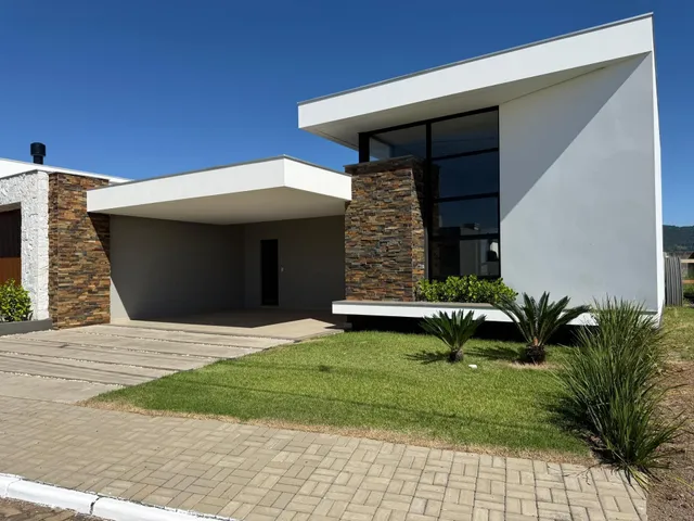 Casa com 3 dormitórios