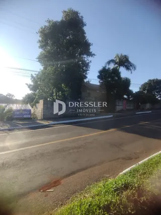 Casa com 4 dormitórios, foto 1