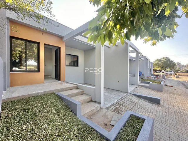 Casa geminada com 2 dormitórios