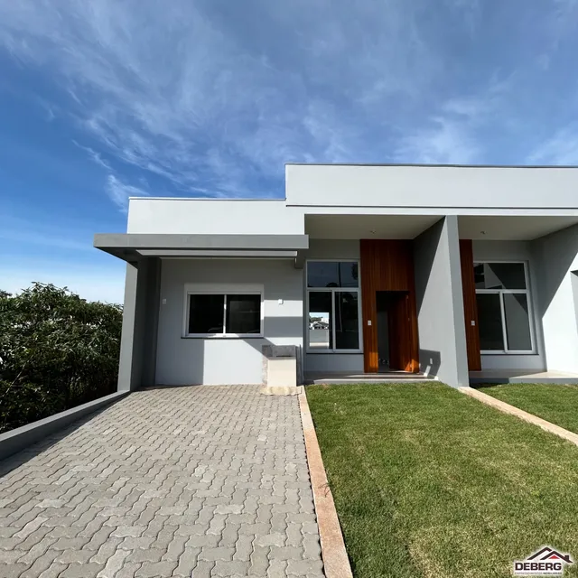 Casa geminada com 2 dormitórios