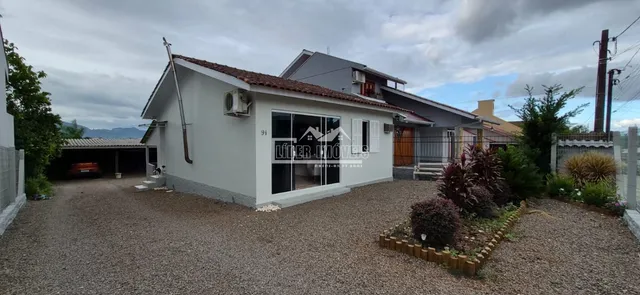Casa com 2 dormitórios