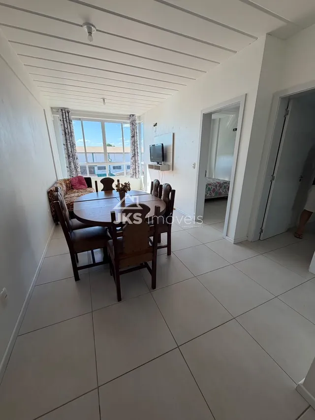 Apartamento com 2 dormitórios, foto 2