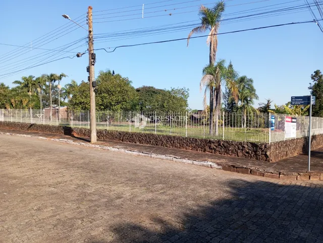 Vista da fachada de uma propriedade em Lajeado, Brasil.