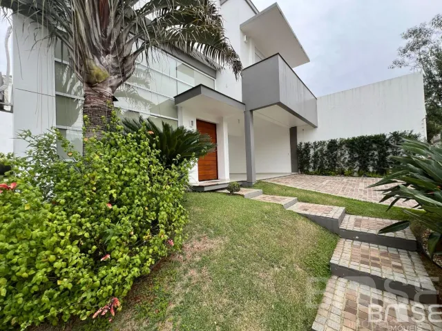 Casa com 3 dormitórios