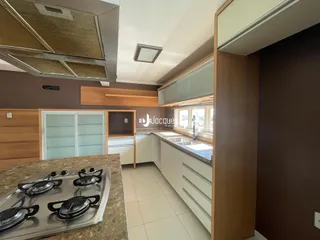 Vista da cozinha de uma propriedade em Lajeado, Brasil.