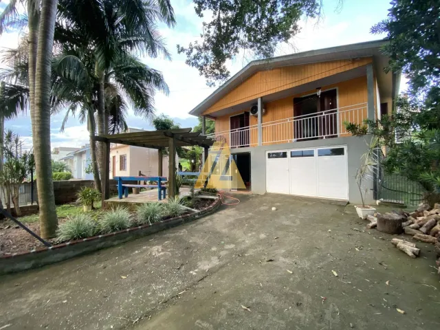 Casa com 3 dormitórios