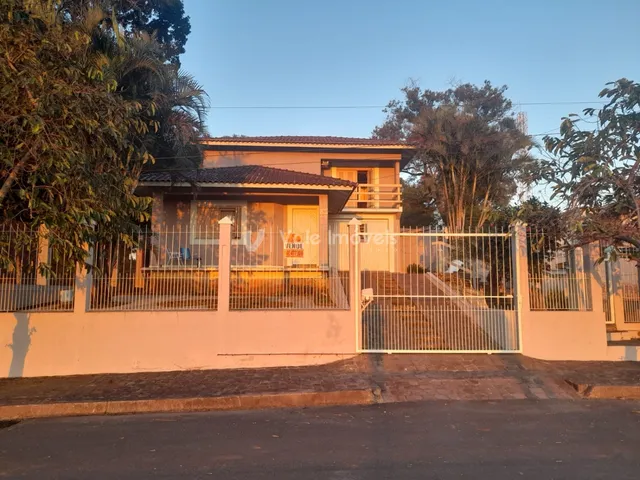 Casa com 3 dormitórios