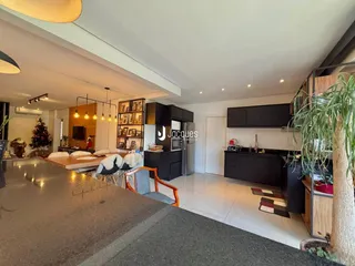Vista da cozinha e sala de jantar de um imóvel em Lajeado.