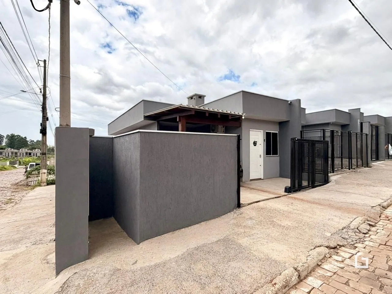 Casa geminada com 3 dormitórios, foto 1