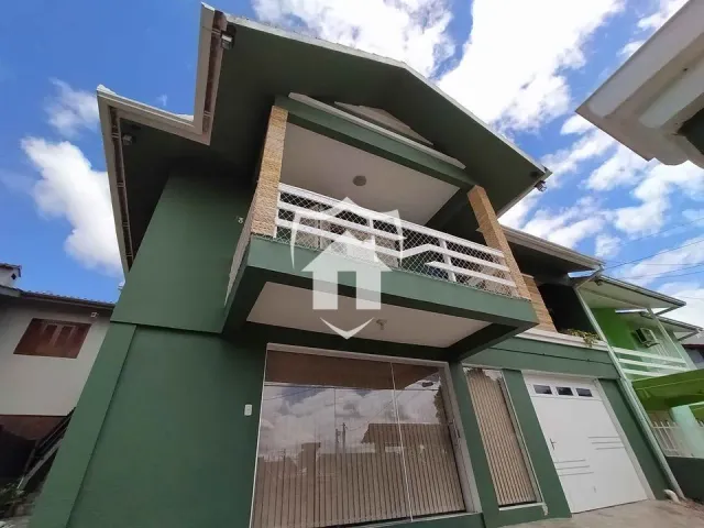 Casa com 4 dormitórios, foto 1