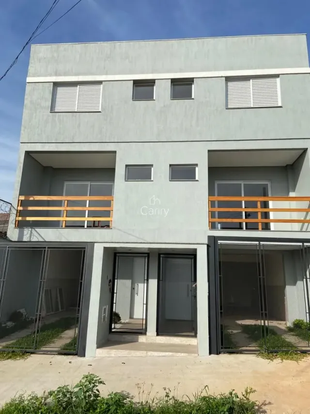Sobrado com 2 dormitórios