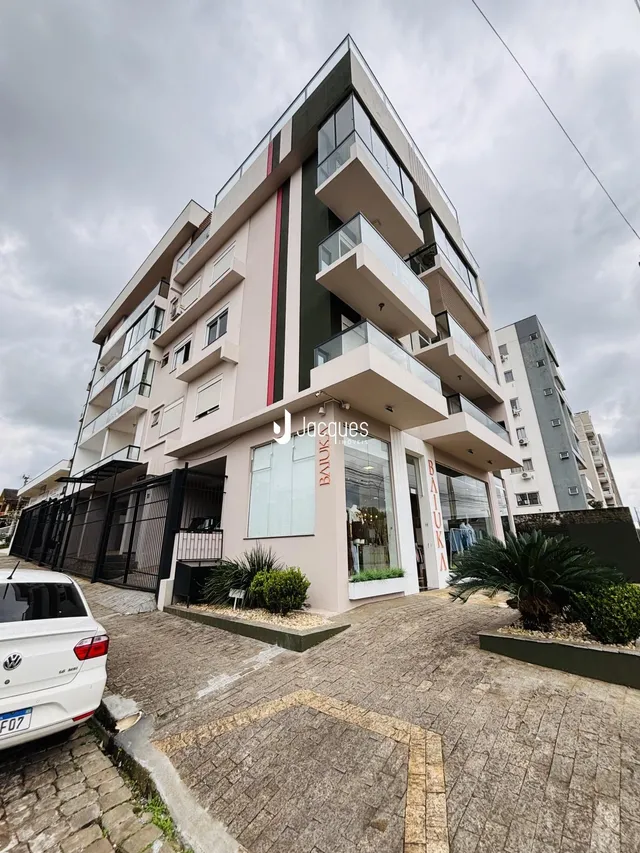 A fachada de um prédio residencial em Lajeado, Brasil.