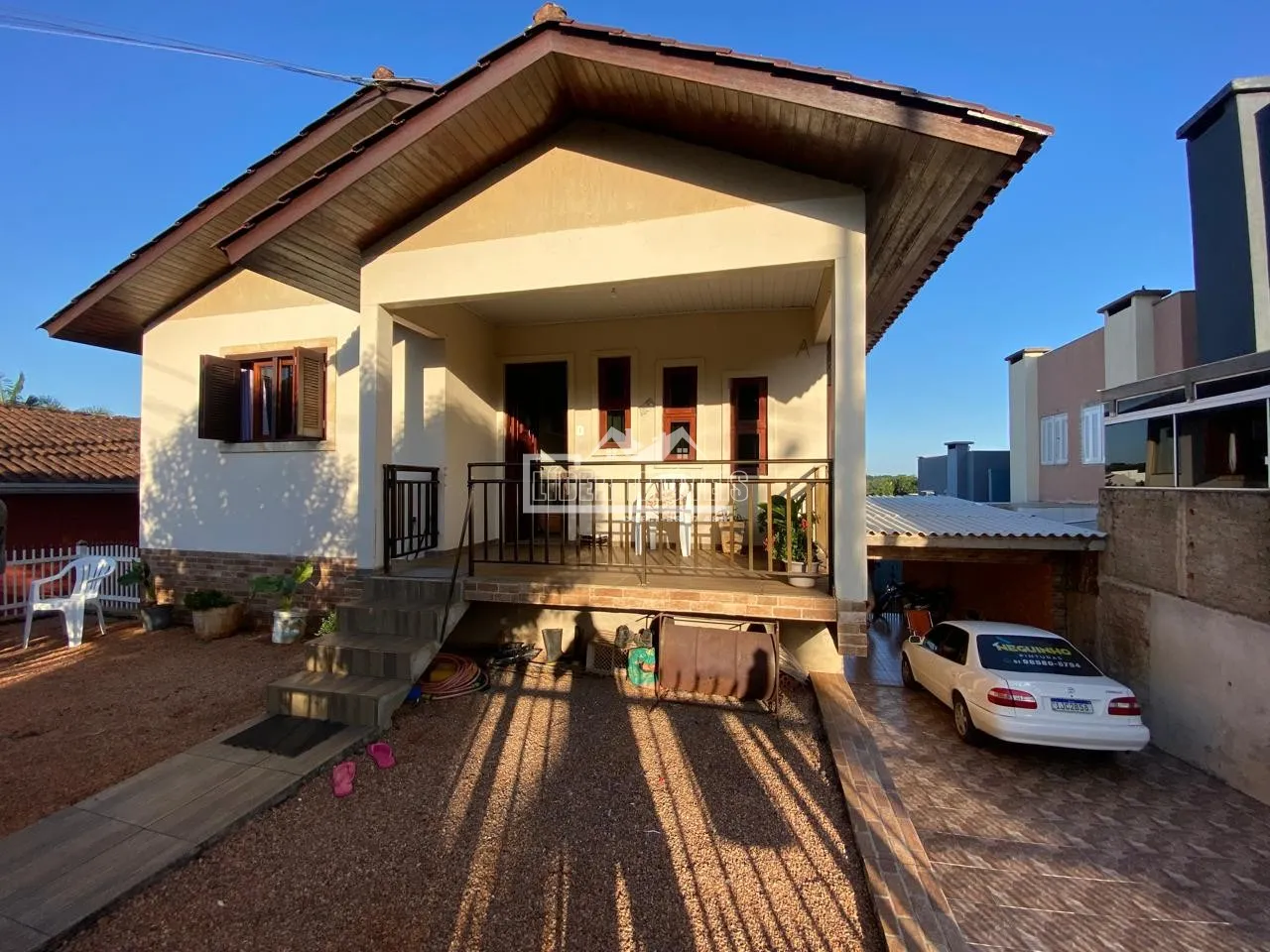 Casa com 5 dormitórios, foto 1