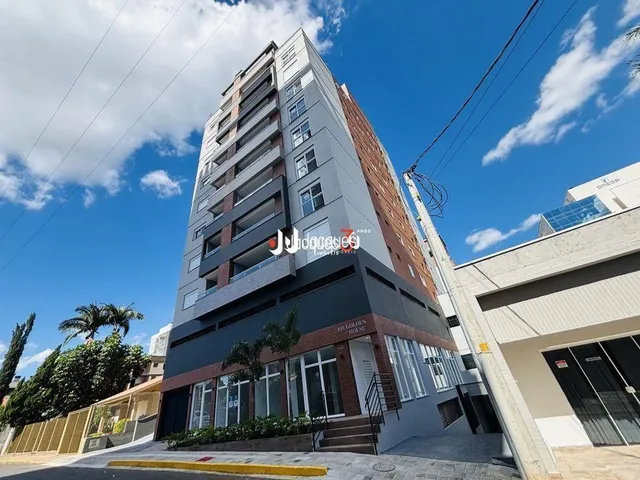 Fachada de um prédio residencial em Lajeado, Brasil.