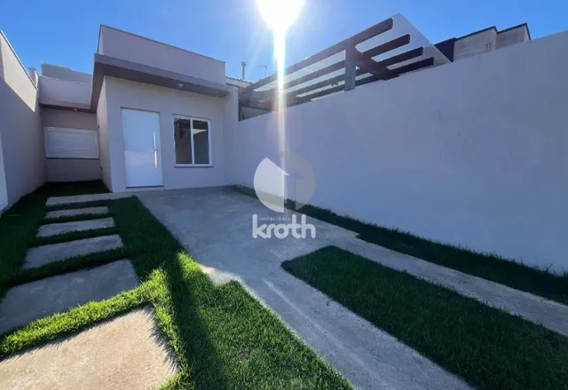 Casa geminada com 2 dormitórios