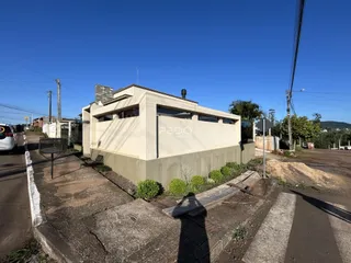Fachada de uma residência em Lajeado, Brasil, vista da rua.