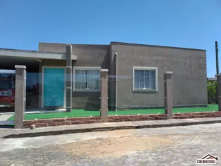 Casa com 2 dormitórios, foto 1