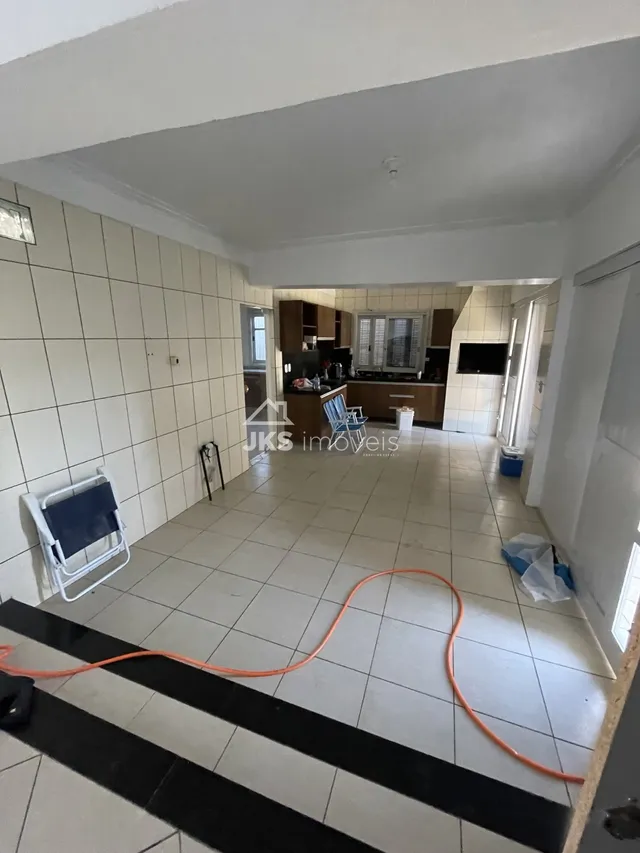 Casa com 4 dormitórios, foto 3