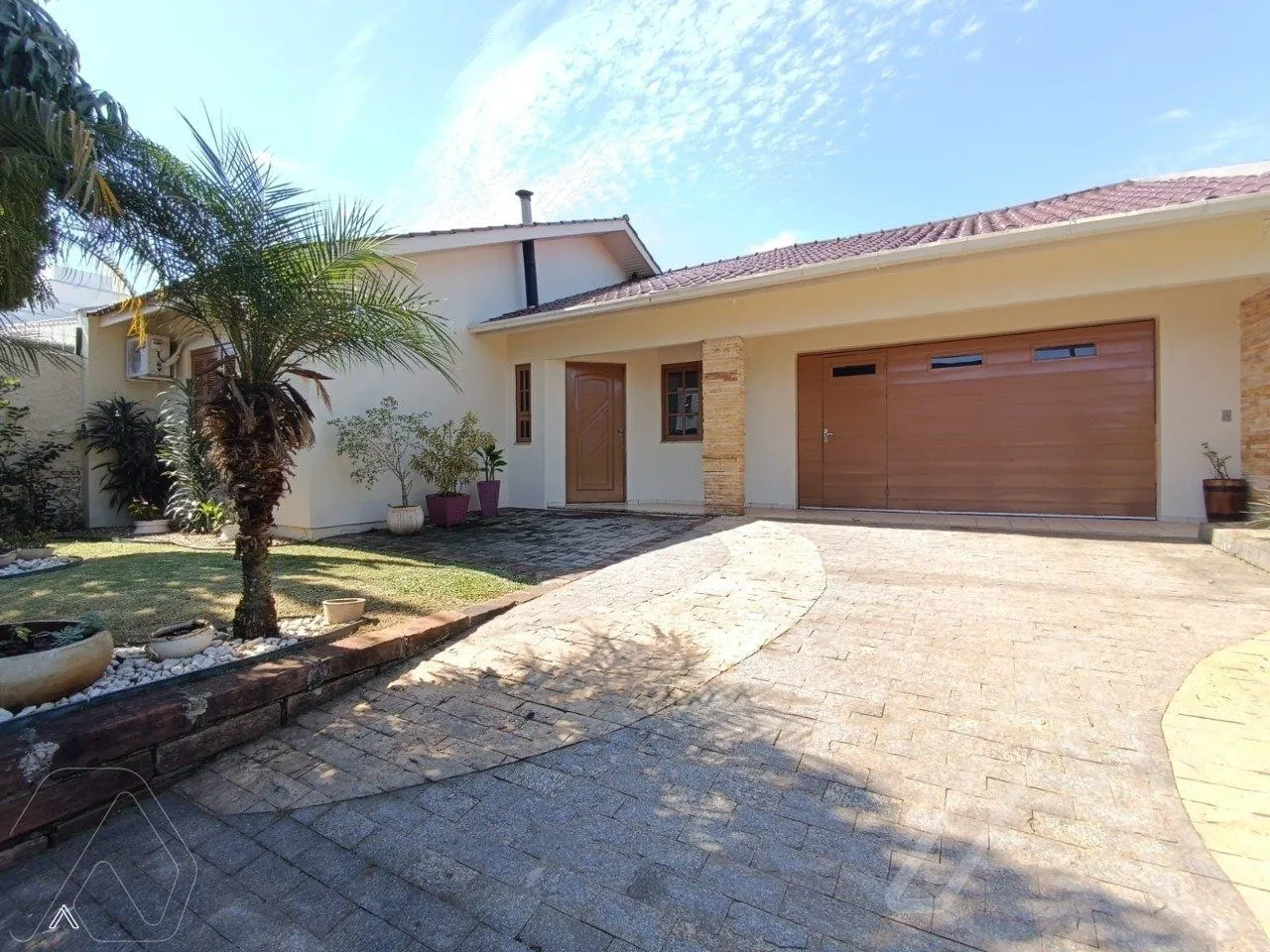 Casa com 3 dormitórios, foto 1
