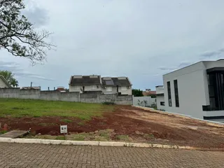 Foto da fachada de uma residência moderna em Lajeado, Brasil.
