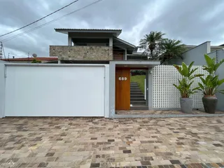 Casa com 4 dormitórios, foto 1