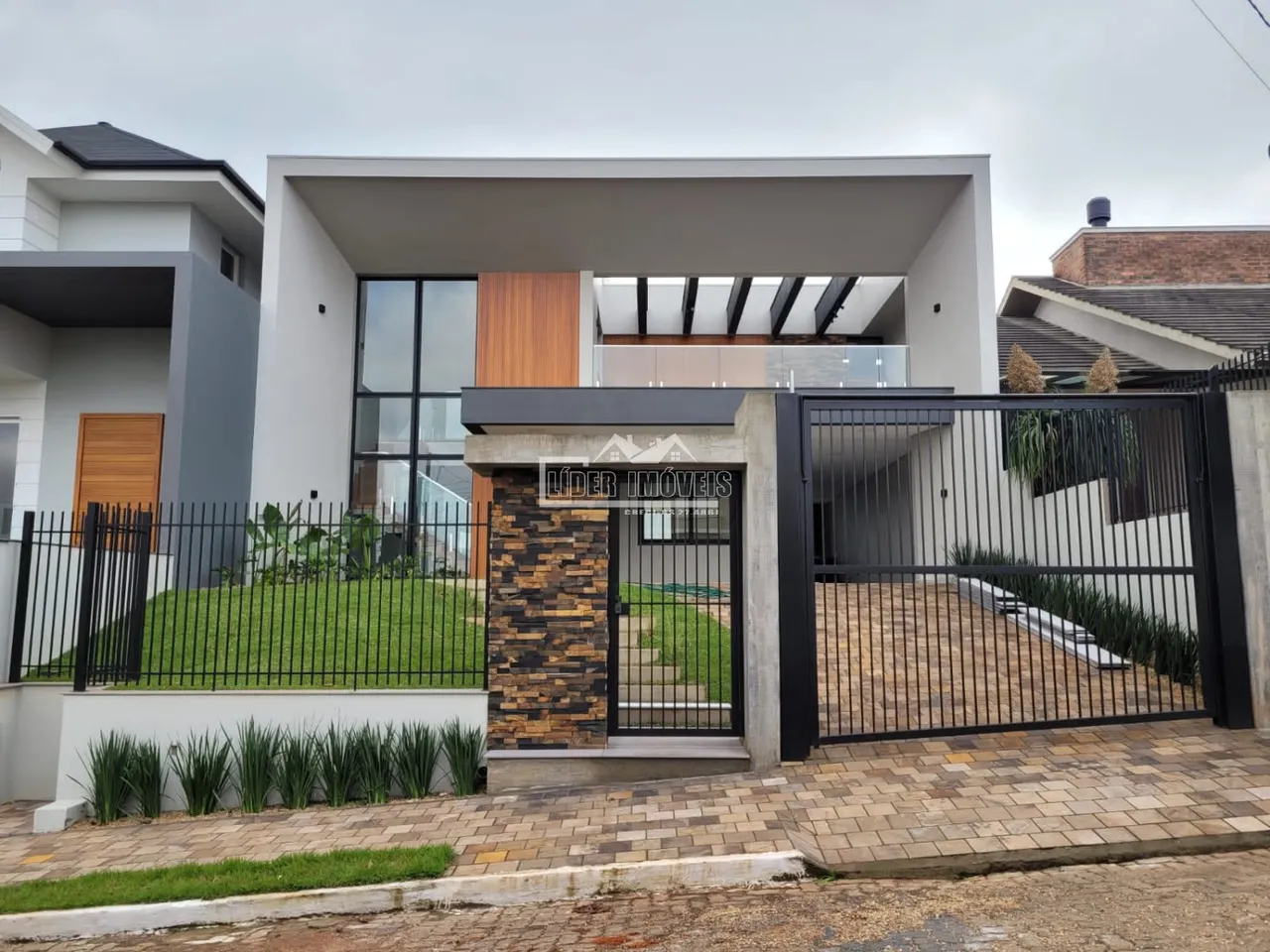 Casa com 3 dormitórios, foto 1