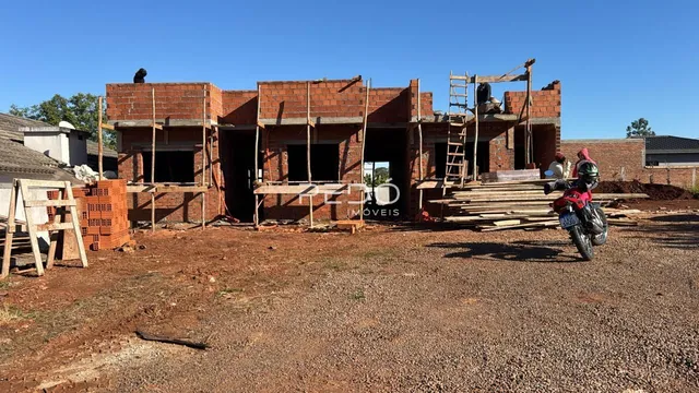 Fachada de uma casa em construção em Lajeado, Brasil.