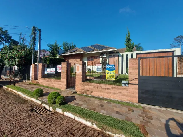 Casa com 4 dormitórios