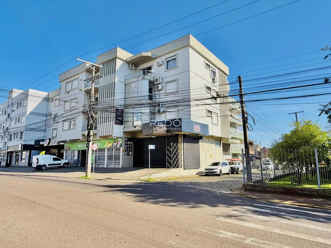 Fachada de um prédio residencial em Lajeado, Brasil.