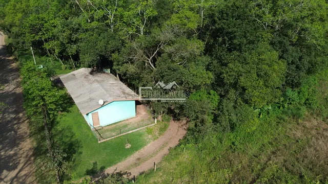 Área rural com 2 dormitórios