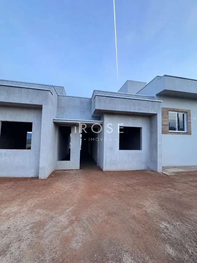 Casa geminada com 2 dormitórios