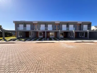 Sobrado com 2 dormitórios