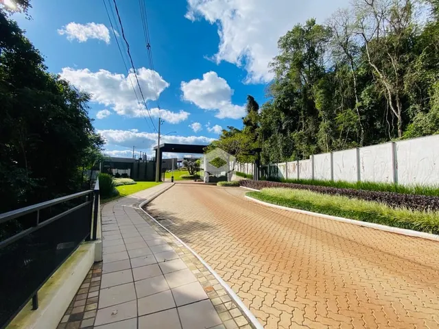 Vista da fachada e acesso da propriedade em Lajeado, Brasil.