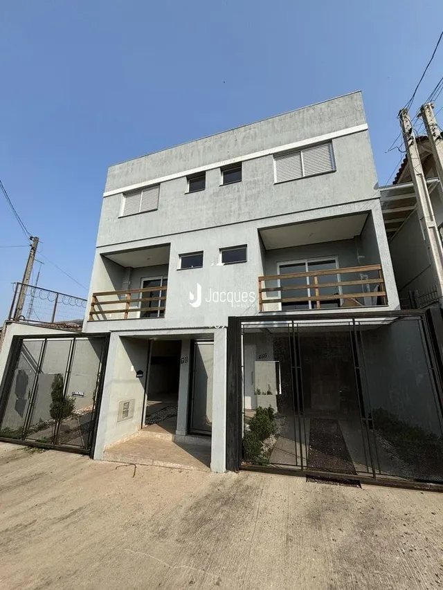 Fachada de um imóvel residencial em Lajeado, Brasil.