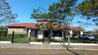 Casa com 4 dormitórios, foto 1